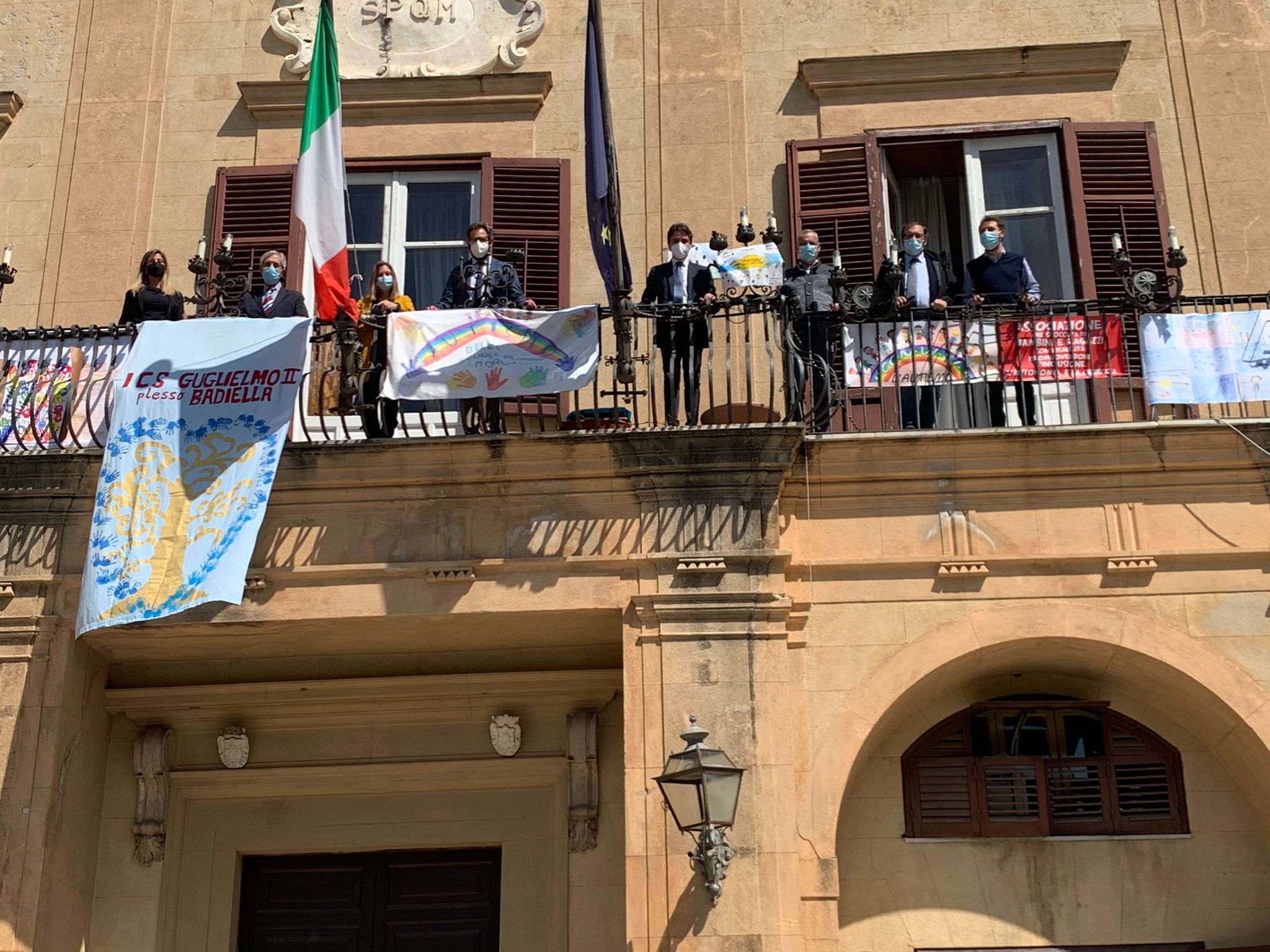 Giornata mondiale per la consapevolezza sull’Autismo. Stasera il Palazzo Comunale si tinge di blu