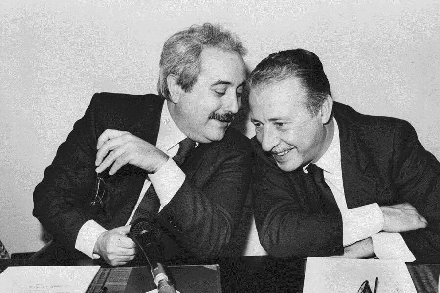 “Una luce per ricordare le vittime della mafia”.
