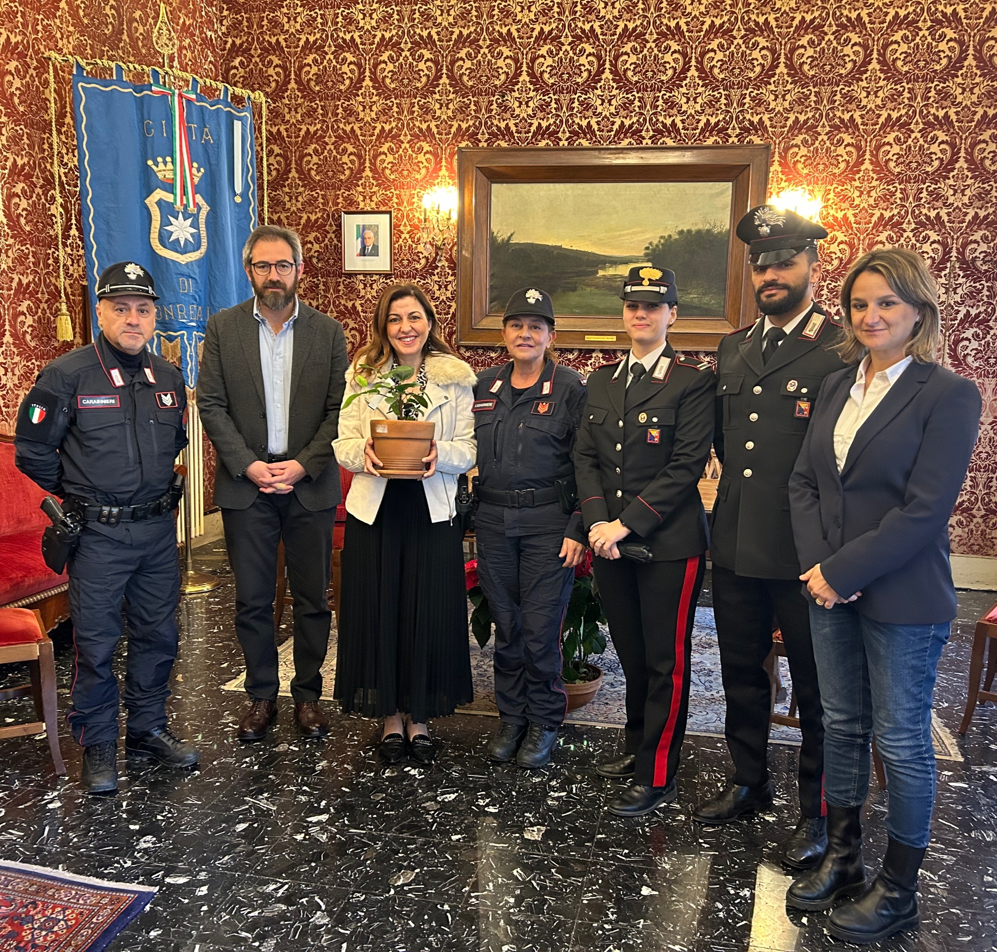 I Carabinieri consegnano al Comune di Monreale la talea dell’albero di Falcone