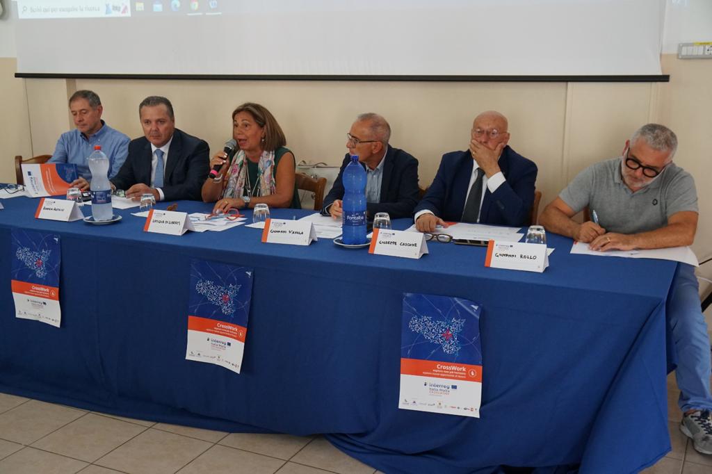 RIAPERTO L’AVVISO DI SELEZIONE PER IL PROGETTO “CROSSWORK” DESTINATO A GIOVANI DISOCCUPATI CHE, TRAMITE STAGE DI INSERIMENTO LAVORATIVO RETRIBUITO, POSSONO LAVORARE A MALTA PER SEI MESI. PREVISTO VOUCHER DI €12.000 PER SOGGETTI DAI 18 AI 30 ANNI.