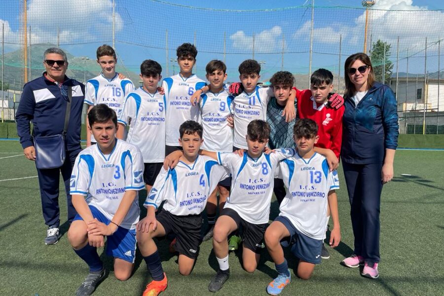 La squadra della Veneziano-Novelli vince il campionato provinciale studentesco di calcio a 5, categoria cadetti.