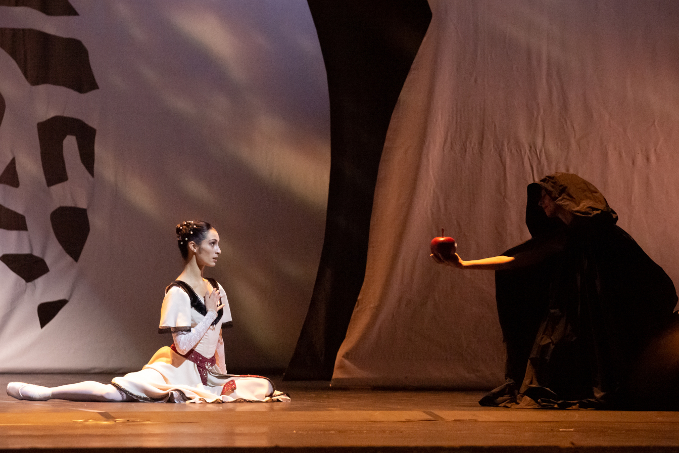 “Biancaneve” Il Corpo di ballo del Teatro Massimo di Palermo danza sulle note di Rachmaninoff