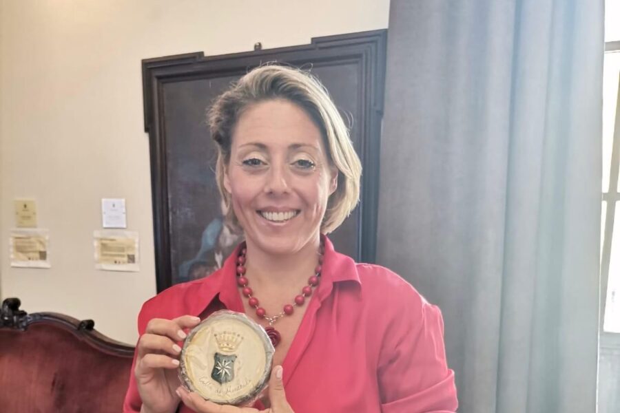 La nuova pediatra Roberta Vetri ricevuta dal sindaco Alberto Arcidiacono