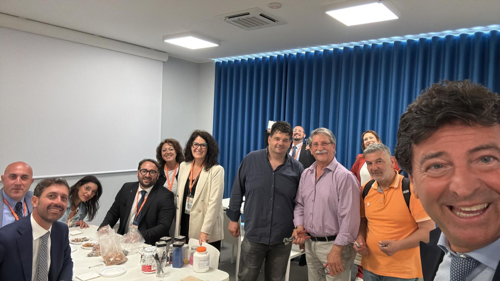 L’Arte del Mosaico come terapia innovativa al congresso di cardiologia PHC 2025: Le Maioliche di Bisanzio guidano il workshop