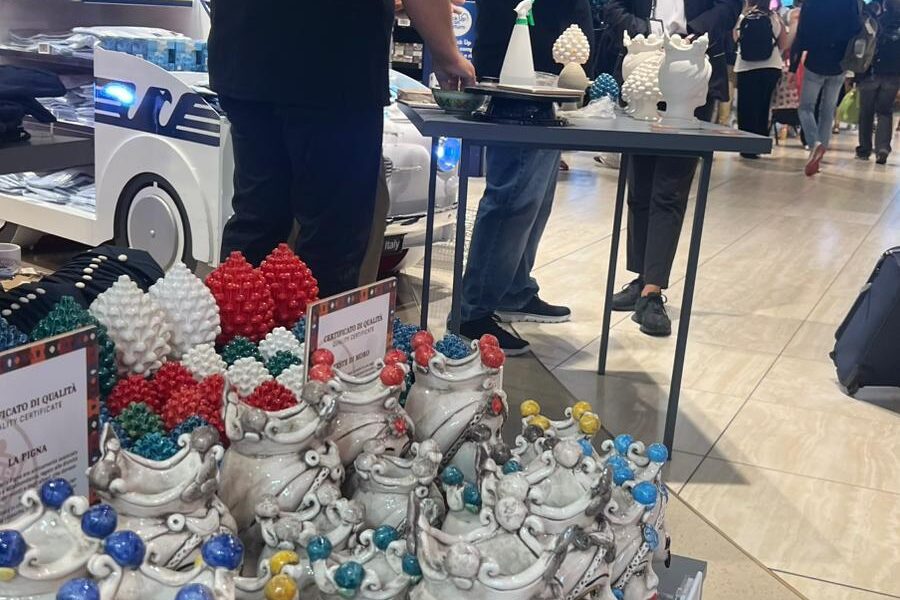 L’Eccellenza della ceramica di Monreale in Vetrina a Fiumicino: L’Arte de Il Bisanzio Conquista l’Aeroporto